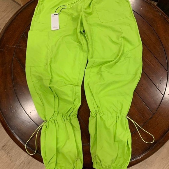 NEON BRAT Parachute Pants M DISCIPBUSH Y2K Baggy Cargos Dopamine lime green NWT - Picture 3 of 6